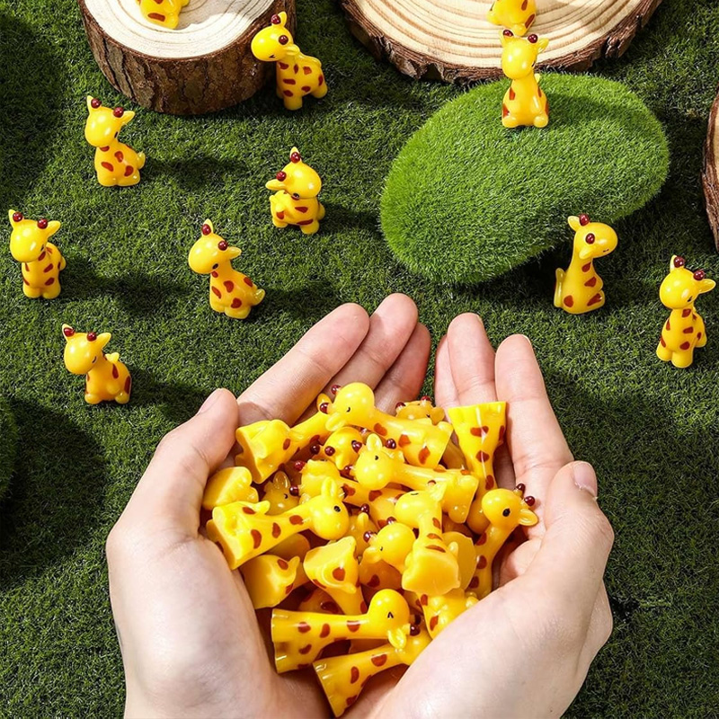 5/10 Pcs Mini Resin Giraffe Mi - Nutcracker Figurine review and price